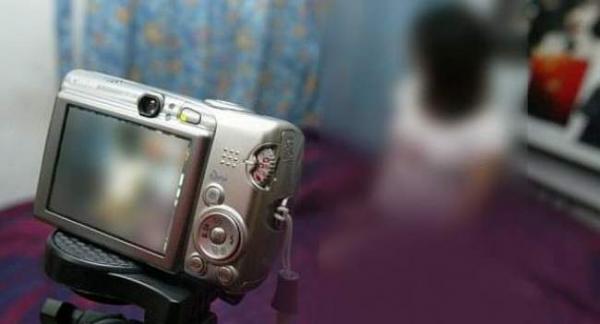 حقوقيون: المعتقل بمراكش في ملف نشر أشرطة إباحية كان يستدرج  فتيات ويصورهن دون علمهن